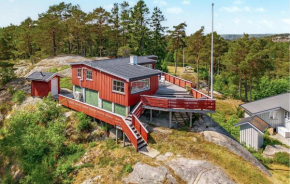 Beautiful Home In Skjeberg With Kitchen
